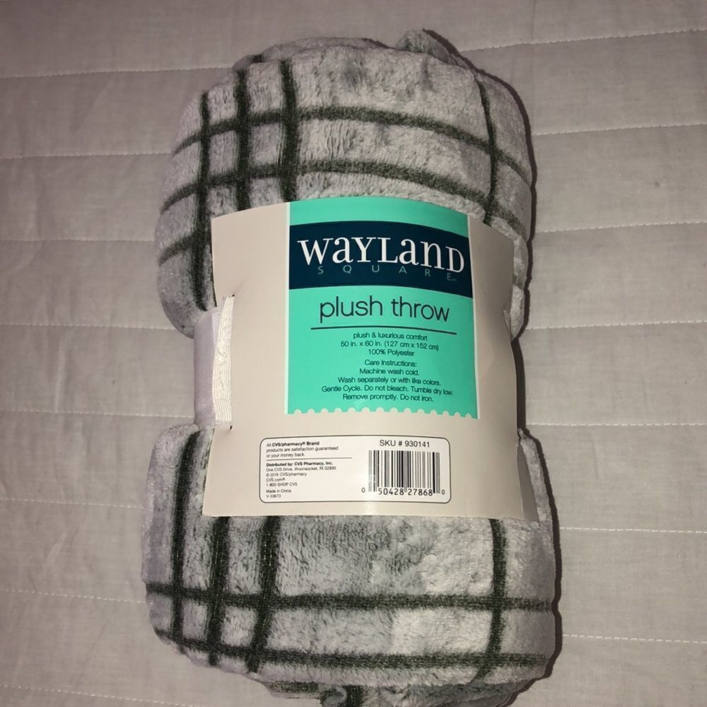 Wayland Square Gray Plaid Plush Throw